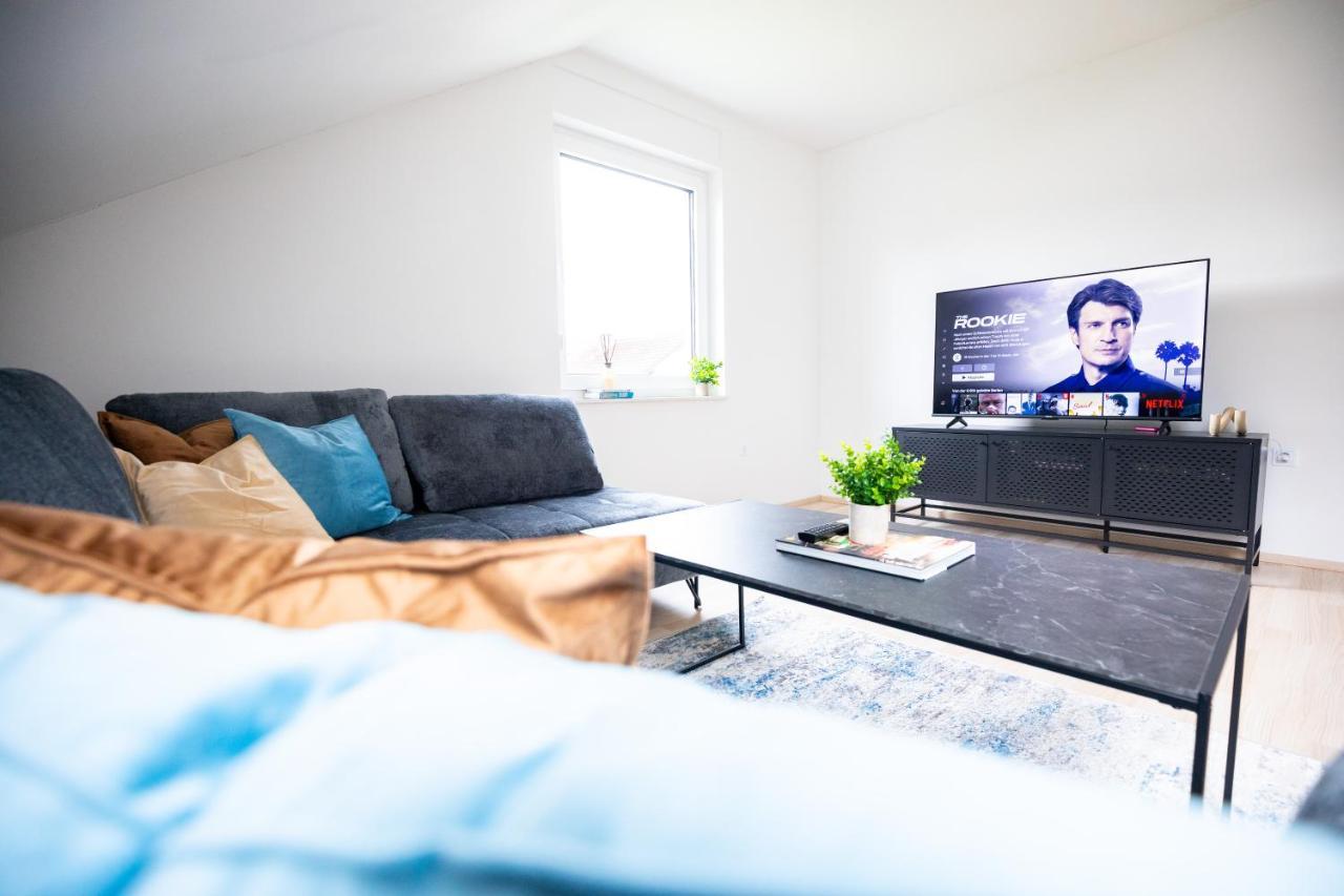 Design-Ferienwohnung In Kelberg Am Nuerburgring: Platz Fuer 6, Kueche, Wifi, Netflix Dış mekan fotoğraf