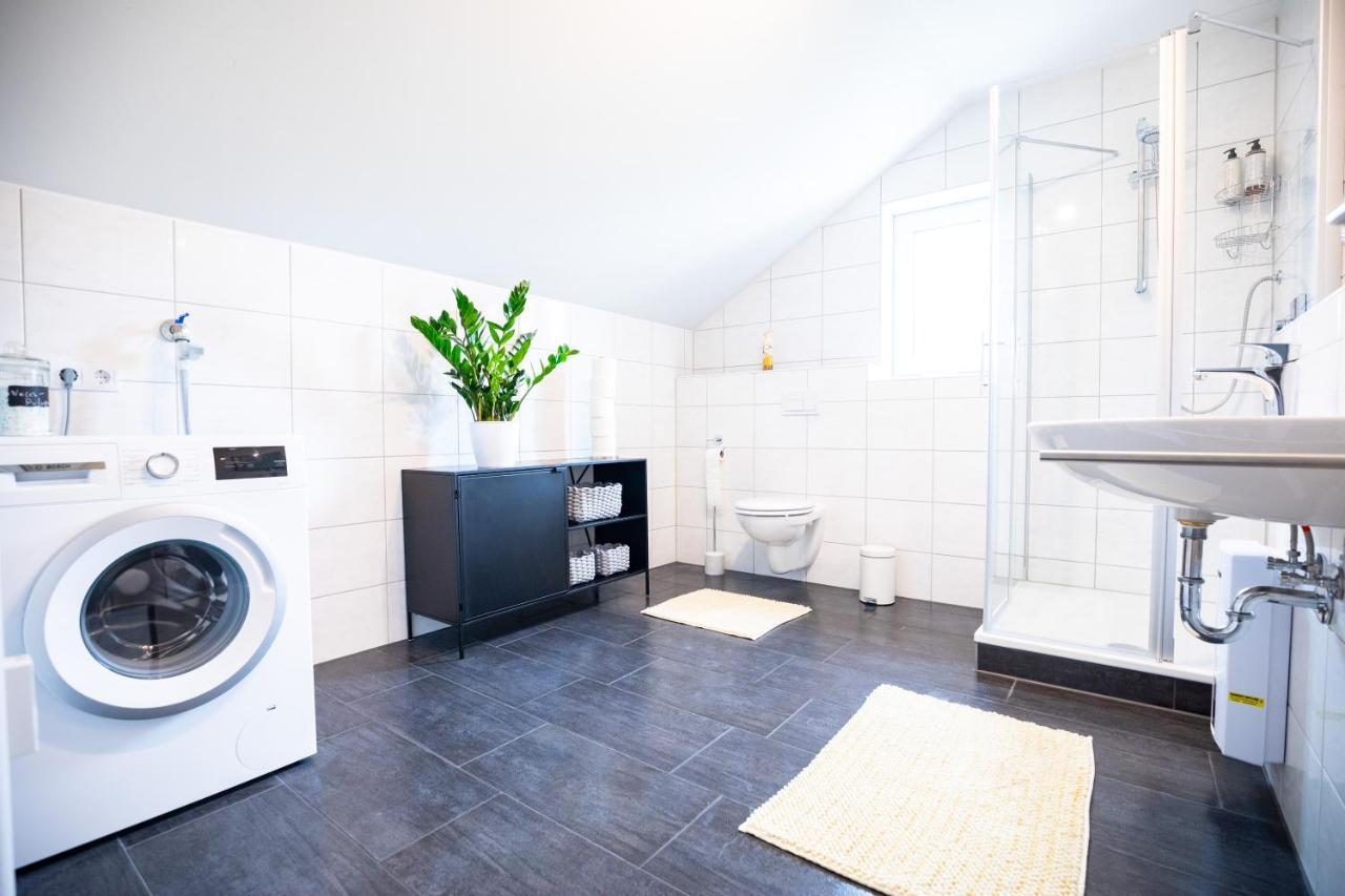 Design-Ferienwohnung In Kelberg Am Nuerburgring: Platz Fuer 6, Kueche, Wifi, Netflix Dış mekan fotoğraf