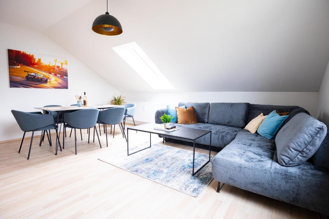 Design-Ferienwohnung In Kelberg Am Nuerburgring: Platz Fuer 6, Kueche, Wifi, Netflix Dış mekan fotoğraf